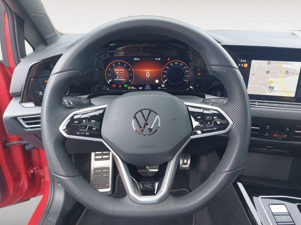 Fahrzeugabbildung Volkswagen Golf 1.5 eTSI DSG R-Line Standheizung