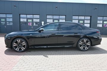 Fahrzeugabbildung BMW 740d xDrive *B&W*MASS*LUFT*360°*M-PKT PRO*21"*