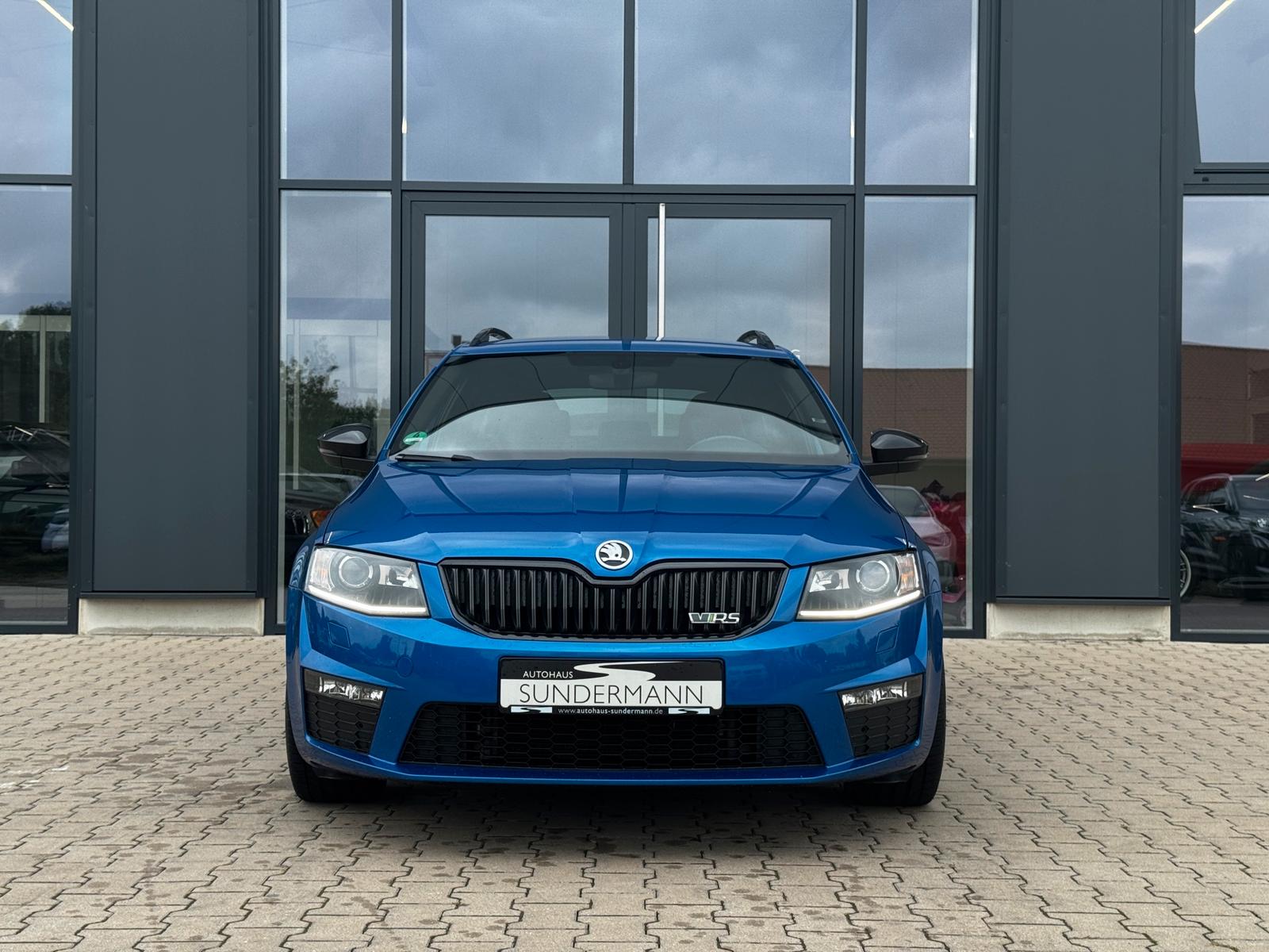 SKODA OCTAVIA - RS - 2.0 TSI 220 CV - XENON - CARPLAY - BVA - PACK SPORT