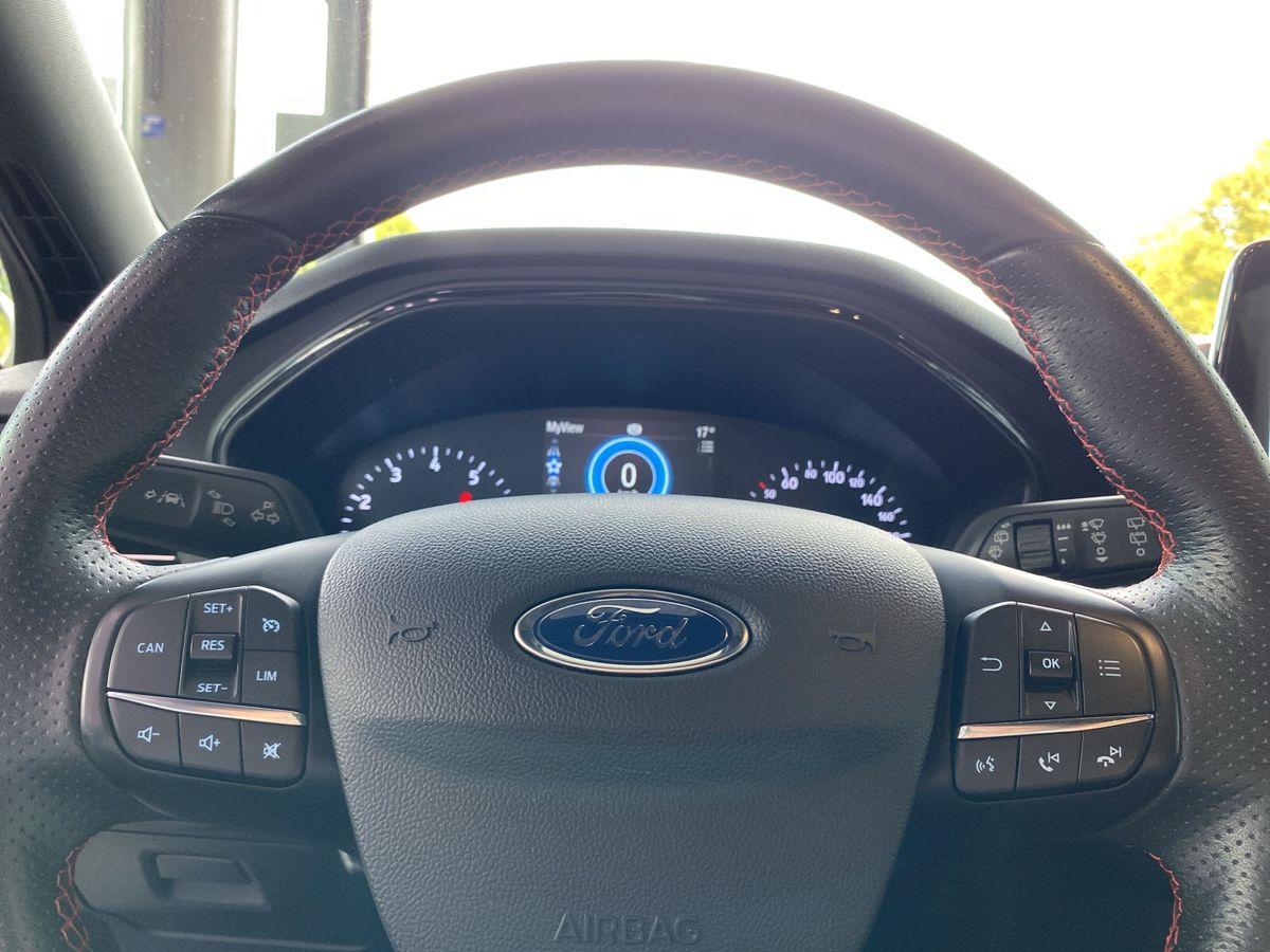 Ford Focus St-Line / Winterpaket/LED/Navi/PDC/CarPlay