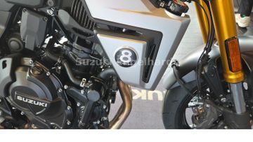 Suzuki GSX 8T