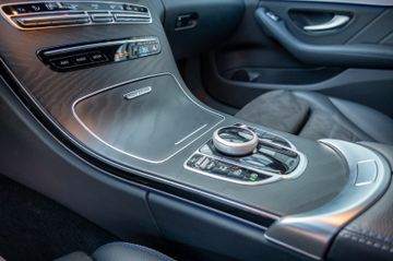 Fahrzeugabbildung Mercedes-Benz C 300d T-Modell Night 4Matic AMG|LED|KAM|STANDH.