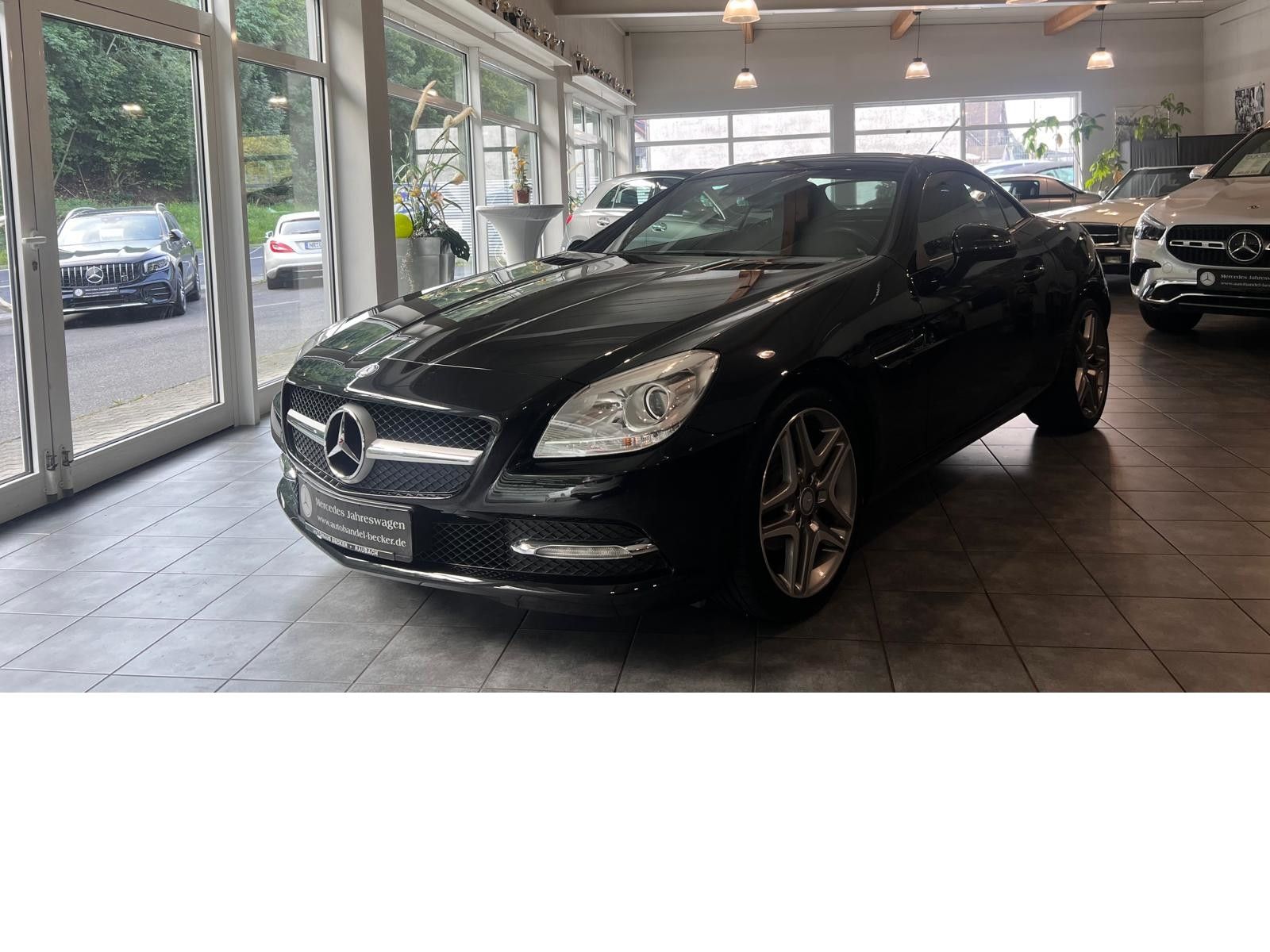 Fahrzeugabbildung Mercedes-Benz SLK 200 Roadster*Sport-Paket*Navi*Leder
