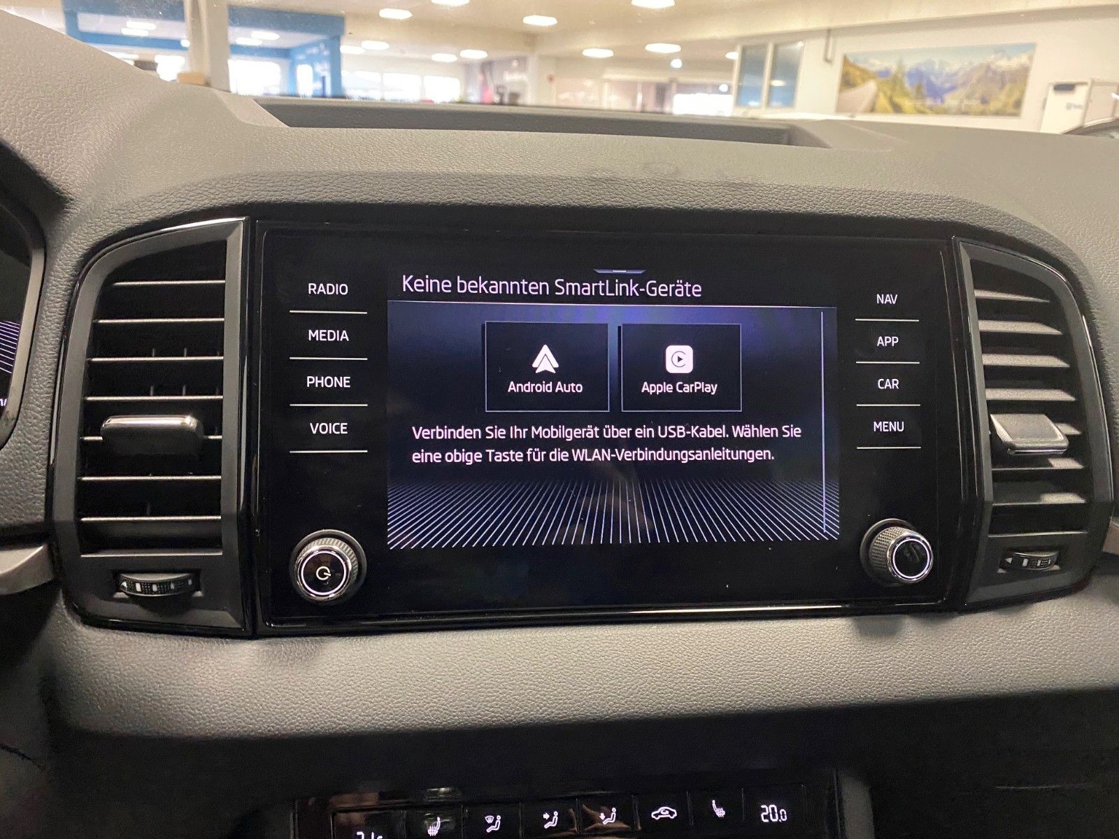 Fahrzeugabbildung SKODA Karoq 1.5 TSI DSG Selection+ACC+2030 Garantie+BC