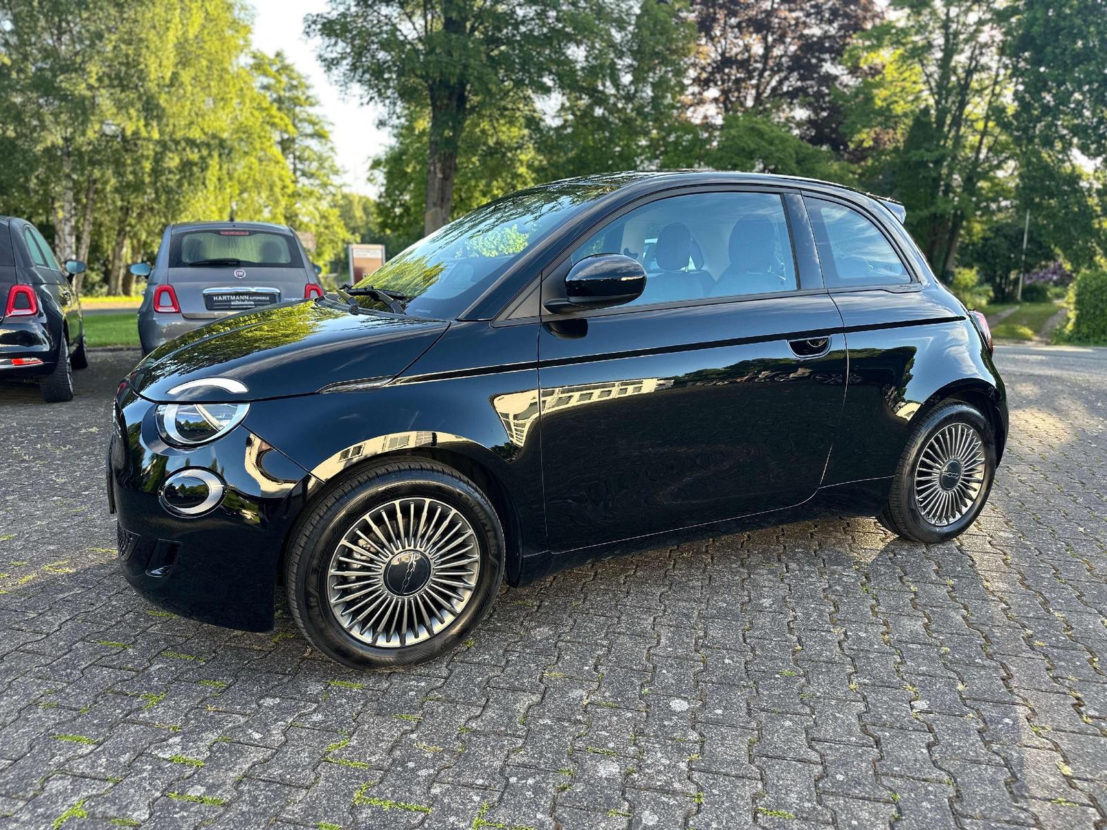 Fiat 500e Icon  mit großer Batterie 