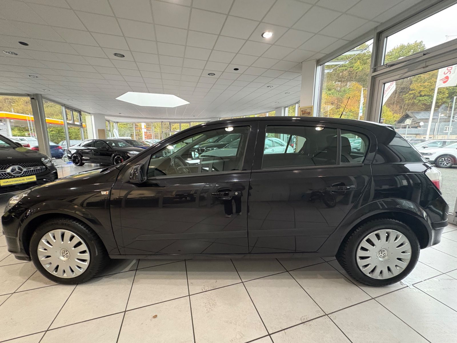 Fahrzeugabbildung Opel Astra H Lim. 1.4 * TÜV NEU *