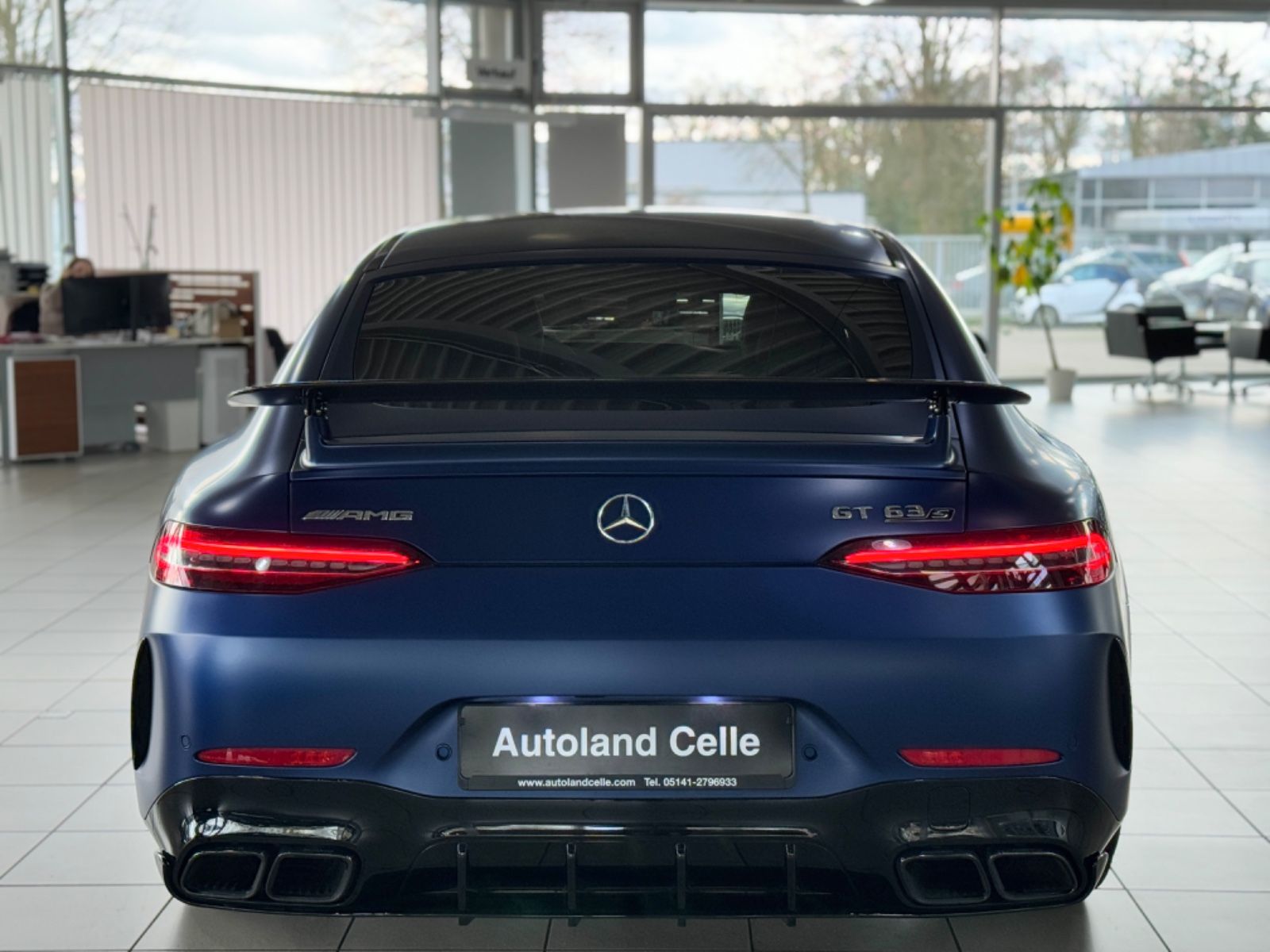 Fahrzeugabbildung Mercedes-Benz AMG GT 63 S 4Matic+ High-Class Fond 3D Burm Voll