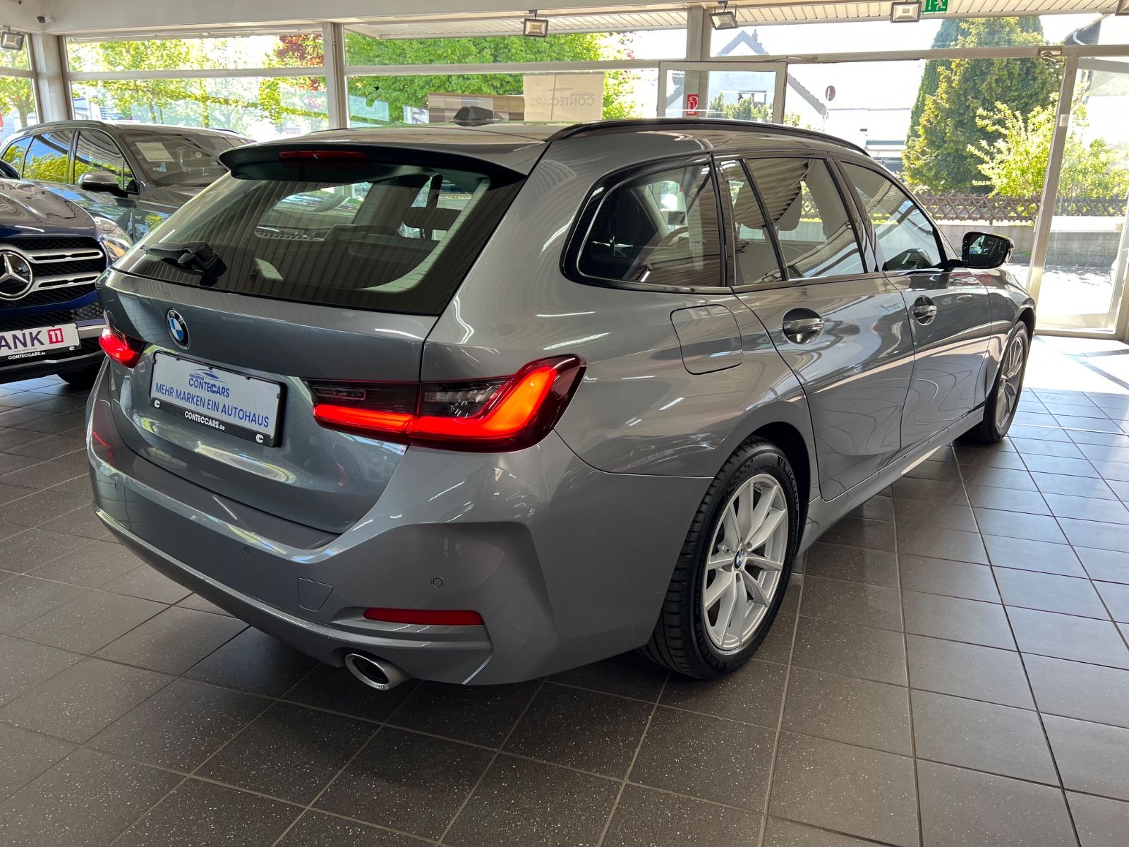 BMW 320 d xDrive Touring III DRIVING ASSISTANT III foto 11
