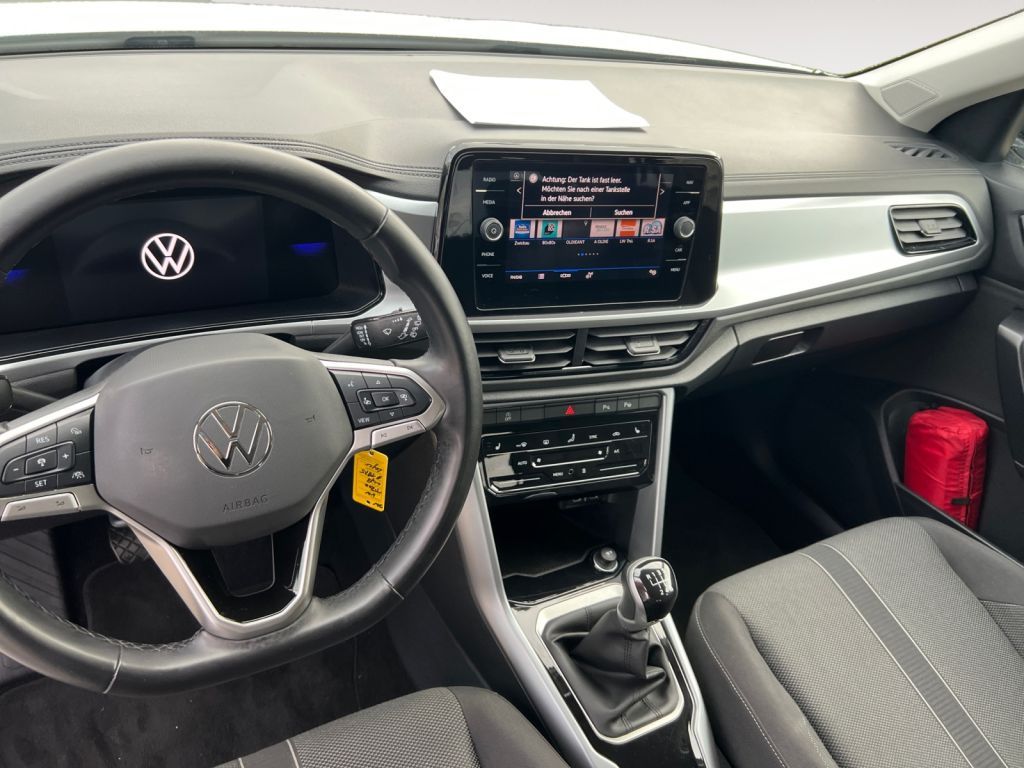 Fahrzeugabbildung Volkswagen T-Roc 1.5 TSI Life AHZV Standheizung