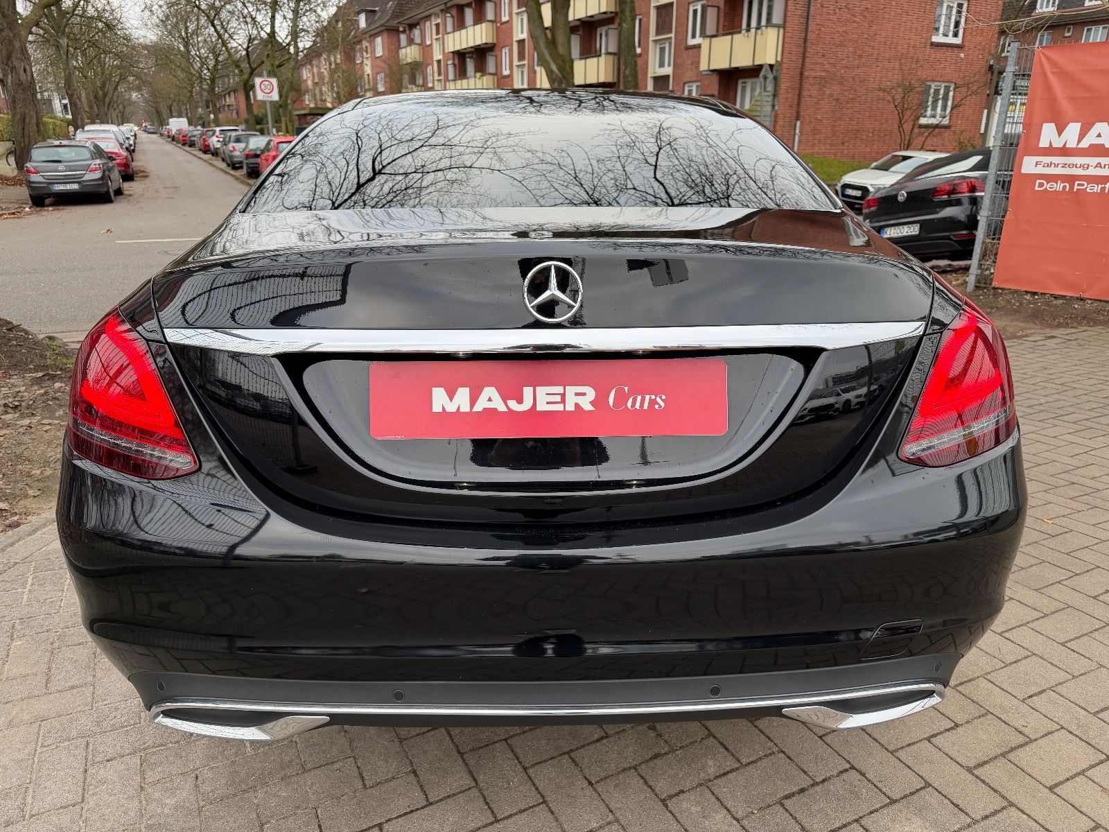 Fahrzeugabbildung Mercedes-Benz C 180 AMG*LED*SCHIEBEDACH*ALCANT*BURMESTER*KAMER