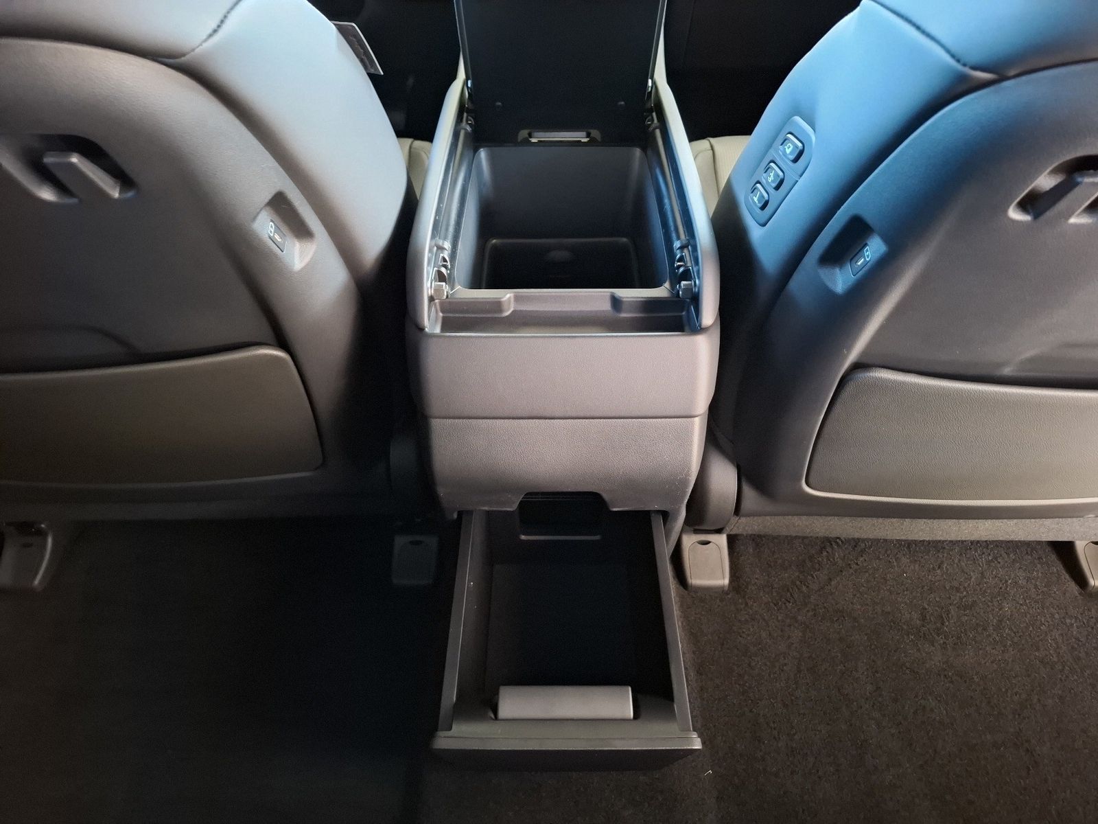 Hyundai SANTA FE - Bild 18
