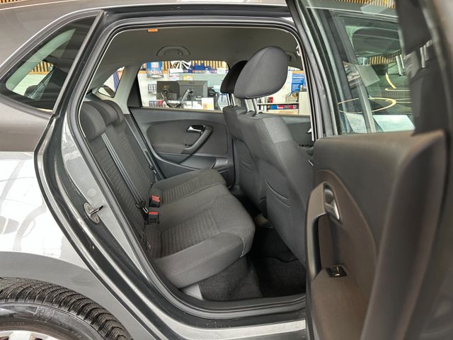 MYAUTOCENTER – Gebraucht- und Jahreswagen mit Werkstattservice in Pfaffenhofen Volkswagen Polo *Comfortline*Klima*Pdc*Szhz*