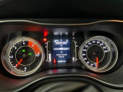JEEP CHEROKEE / AHK / 4x4 / NUR 85.tKM / ALPINE / JEEP CHEROKEE / AHK / 4x4 / NUR 85.tKM / ALPINE /