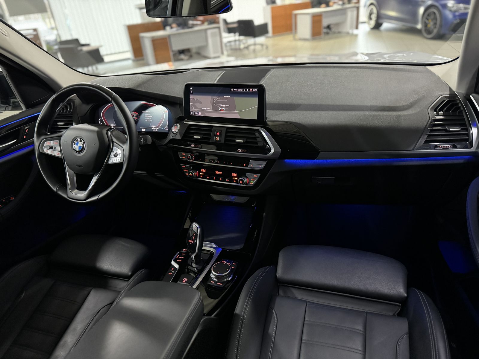 Fahrzeugabbildung BMW X3 xD30d xLine Kamera HUD DAB HiFi AHK Komfort