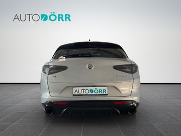 Alfa-Romeo Stelvio - 5