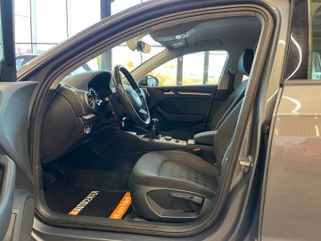 Audi A3 Sportback attraction ultra*2. Hand*Navi*Xenon