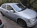 Opel Astra 1.6 Selection Comfort Selection - Opel Astra: Comfort