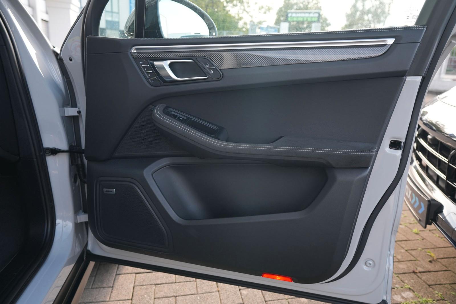 Porsche MACAN GTS MY24-ACC-PSCB-PANO-BOSE-CARBON-21"GT
