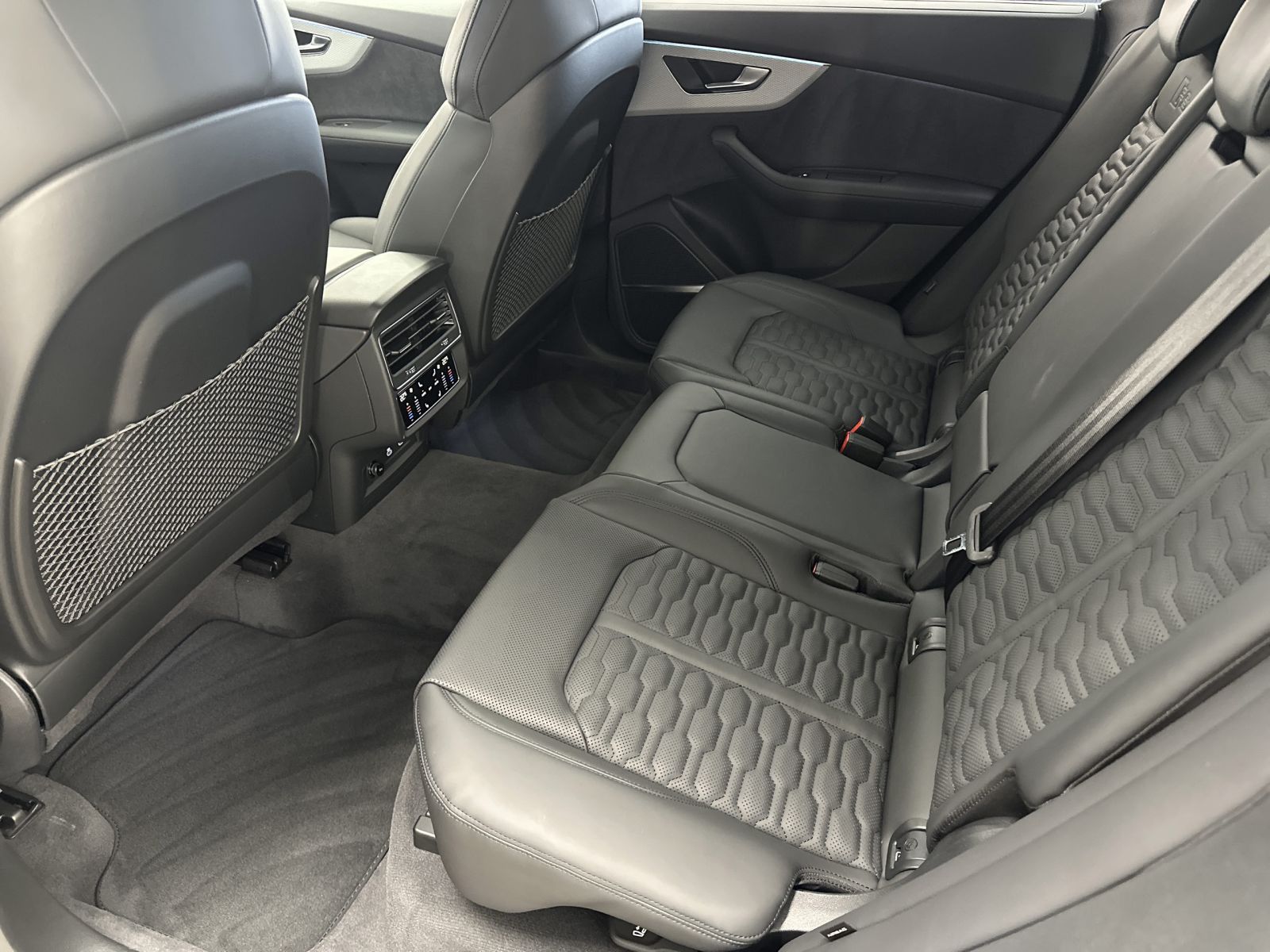 Audi RSQ8 - Bild 8