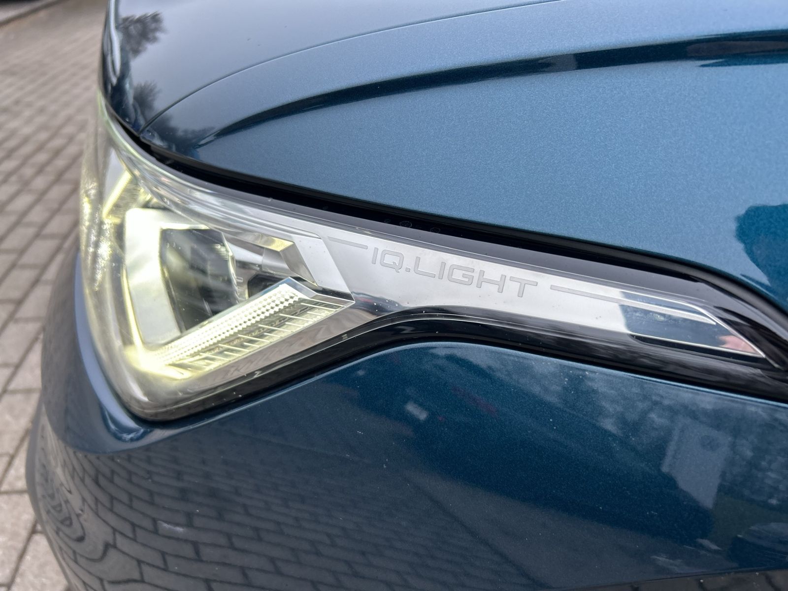 Tiguan Life 2,0 l TDI 4MOTION, AHK, IQ Light, Bu