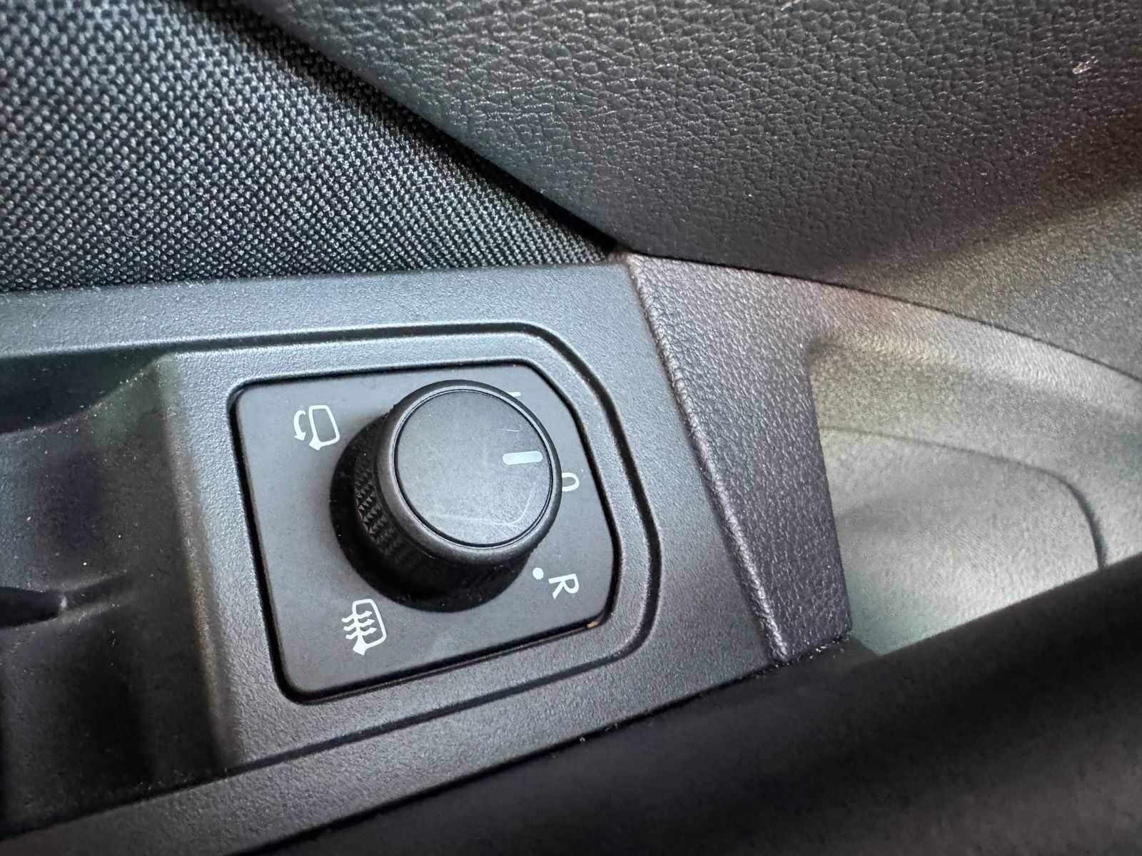 Fahrzeugabbildung SKODA Kamiq Tour 110PS DSG*RFK*NAVI*LED*SideAss