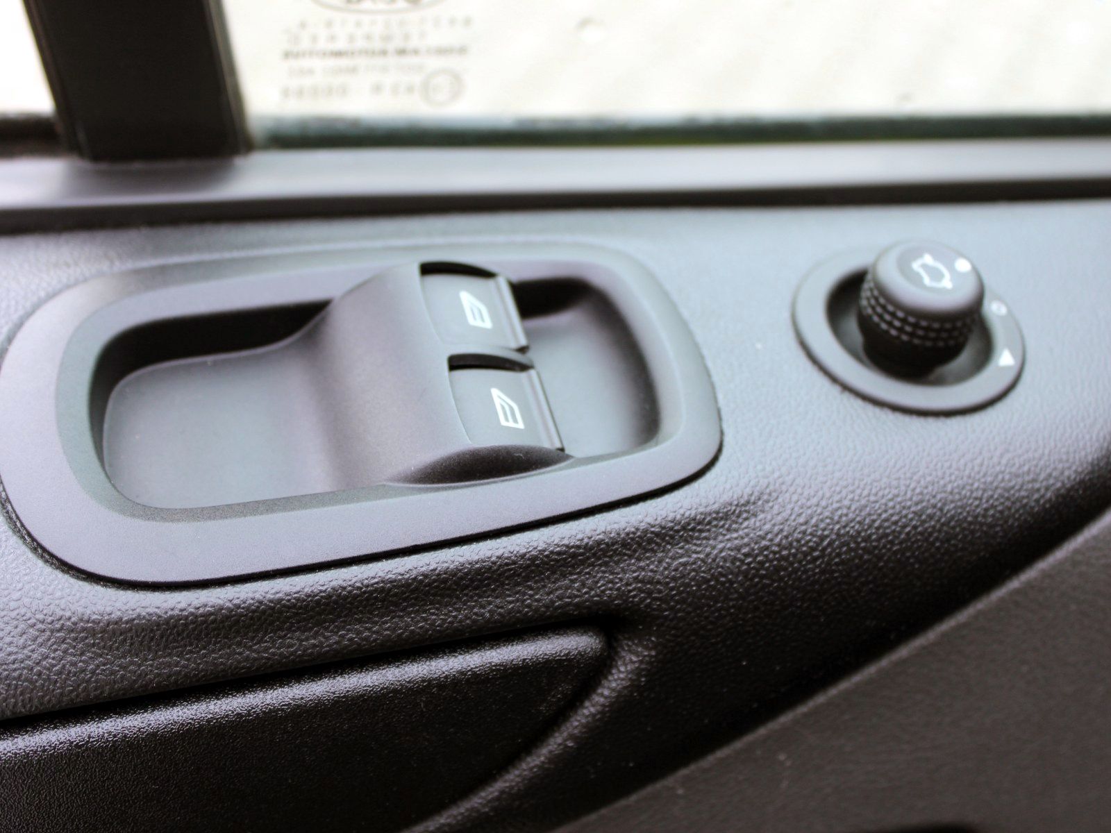 Fahrzeugabbildung Ford Transit Custom 320 L2 Trend 2,0 TDCi