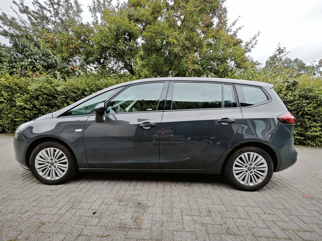 Image of Opel Zafira Tourer