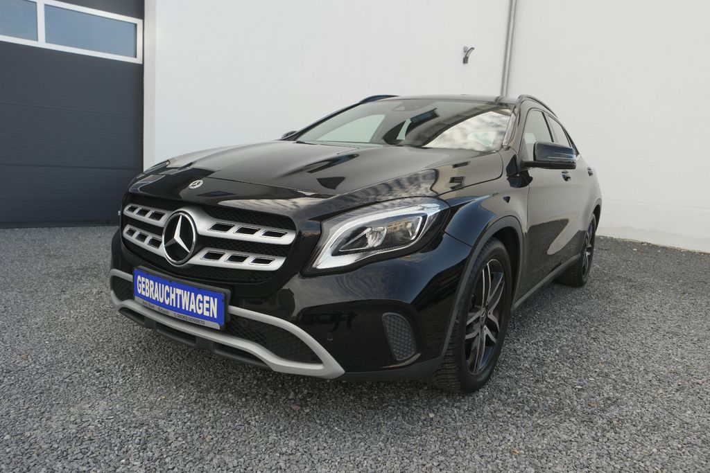 Image of Mercedes-Benz GLA 220
