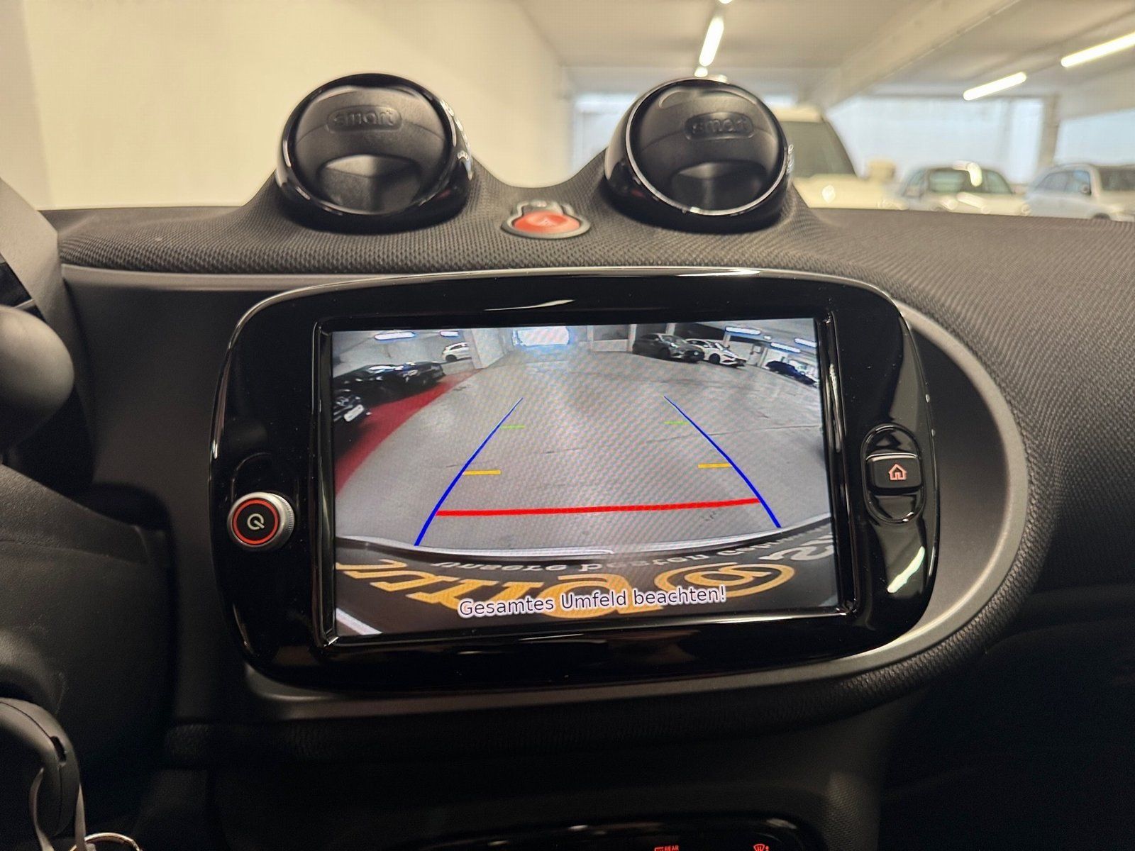 Fahrzeugabbildung Smart smart EQ fortwo Exclusive*Pano*LED*Kamera*22kW*