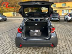 TOYOTA Yaris Hybrid 116 1.5 VVT-i Teamplayer (XPA1)
