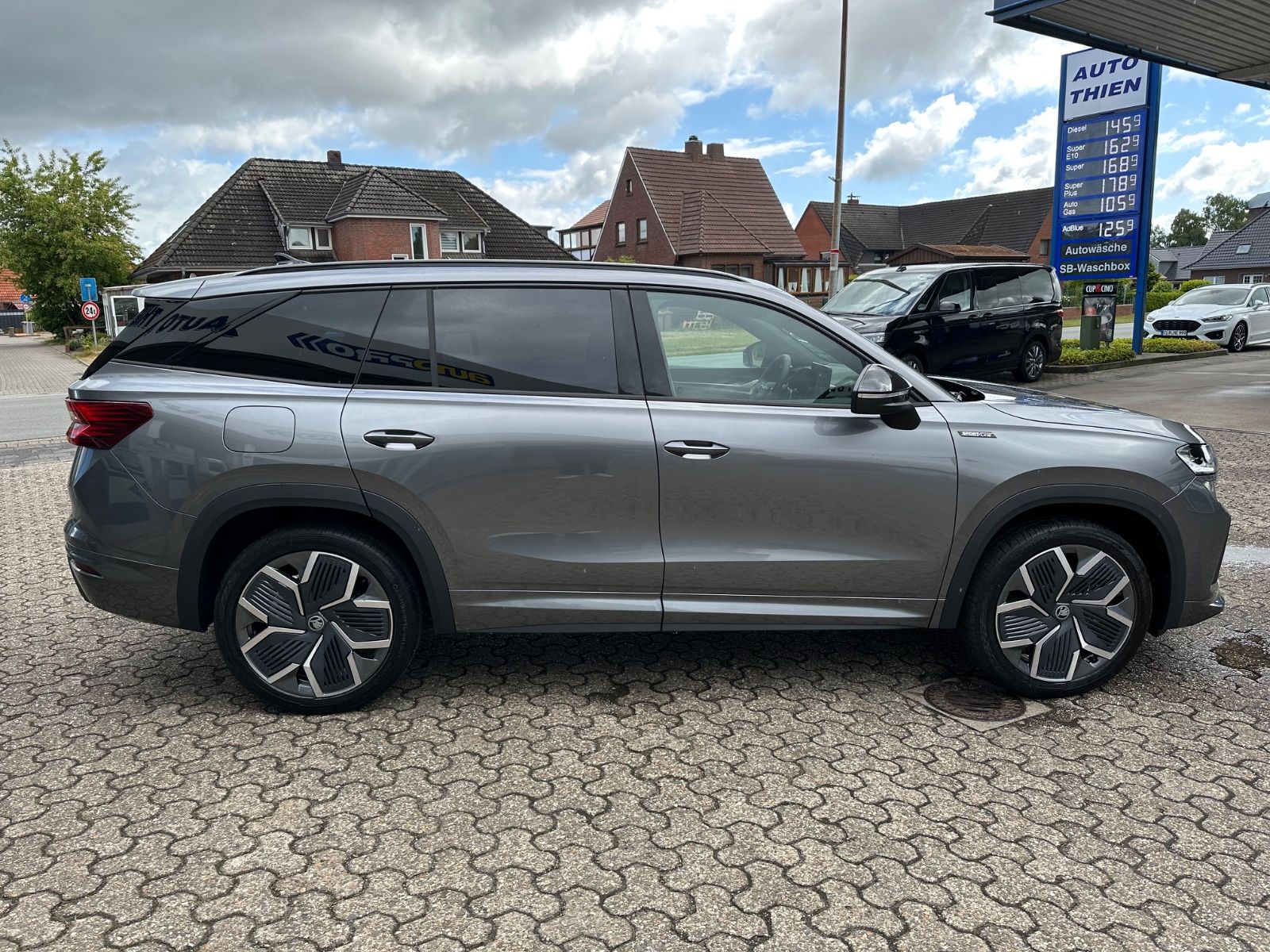 Fahrzeugabbildung SKODA Kodiaq 1.5 TSI Sportline DSG AHK/Matrix/Navi/ACC