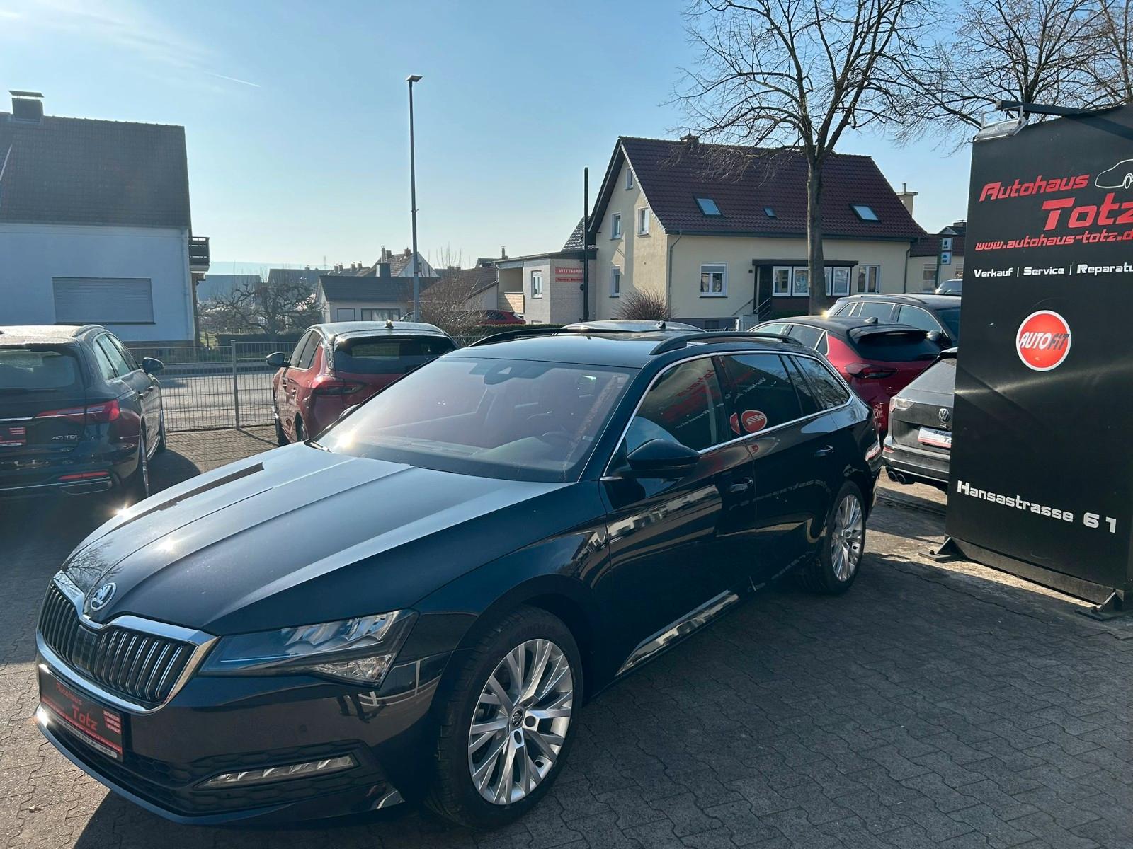 Skoda Superb Combi Ambition *NAVI*SHZ*AHK*Virtual*