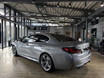 BMW M5 - 4
