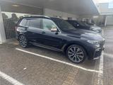 BMW X7 M50 M50i xDrive NEU: 151.700 € - BMW: 700