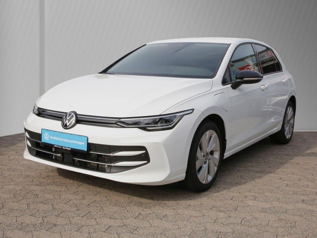 Volkswagen Golf VIII 1.5 TSI eHybrid 150 kW Energy 17" AHK  imagem 2