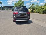 Mitsubishi Outlander 2.2 4WD Automatik  7 Sitzer - Mitsubishi Outlander mit Diesel-Antrieb: Allradantrieb, Geländewagen, Automatik, 2.2