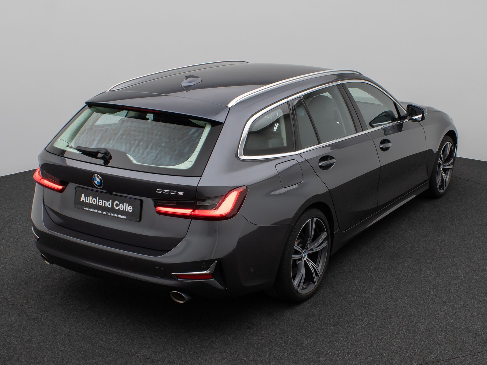 Fahrzeugabbildung BMW 330e Luxury Line 360°HiFi DAB Alarm Sport 19Zoll