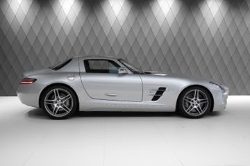 SLS AMG 6,2 V8 Coupe SILVER/RED B&amp;O SOUND