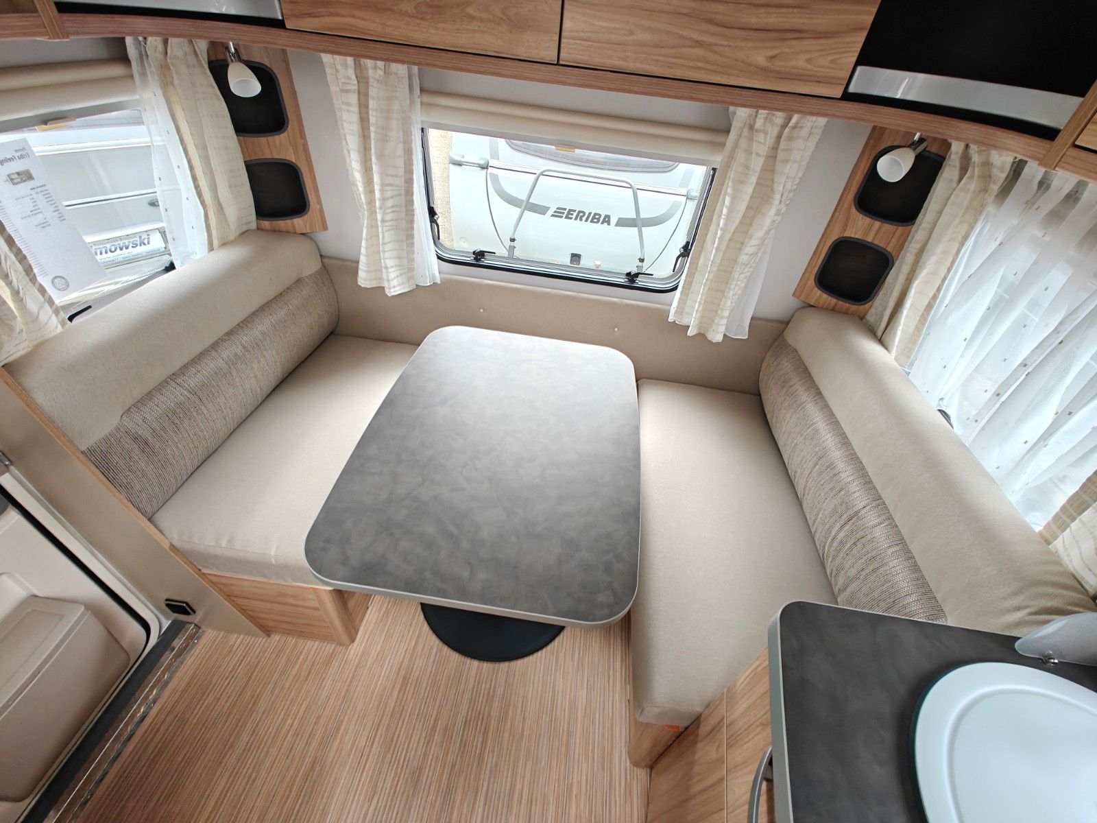 Fahrzeugabbildung HYMER / ERIBA / HYMERCAR Feeling 470 Elegance - JETZT 6.683€ SPAREN !!!