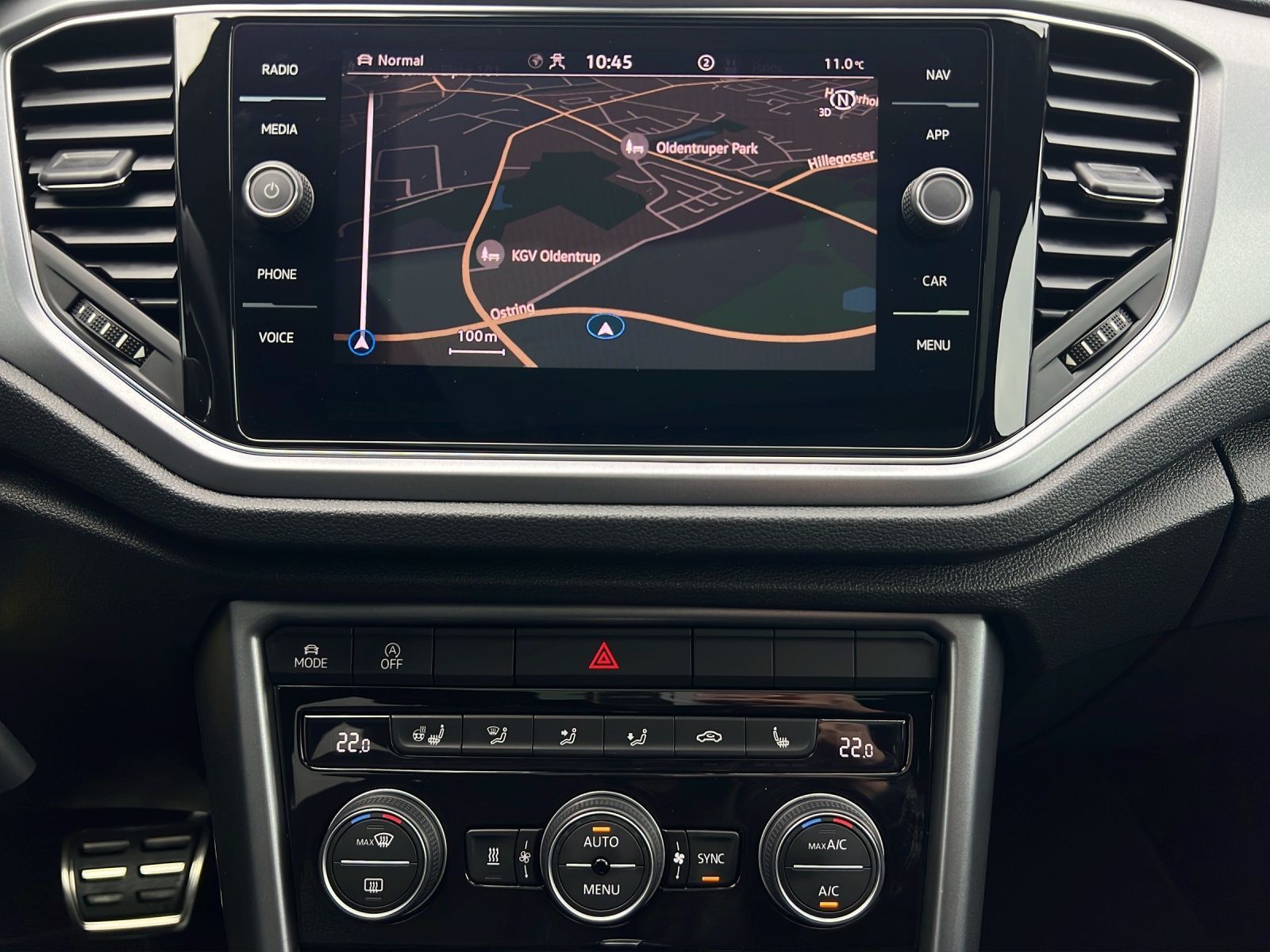 T-Roc Active 1.5 TSI DSG AHK*Navi*Pano*Standhzg.