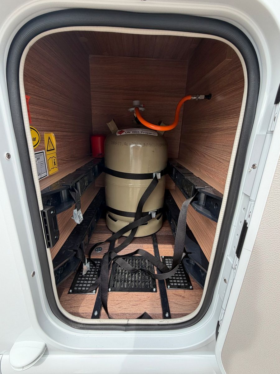 Fahrzeugabbildung Weinsberg CaraCompact Edition Pepper 600 MEG AT