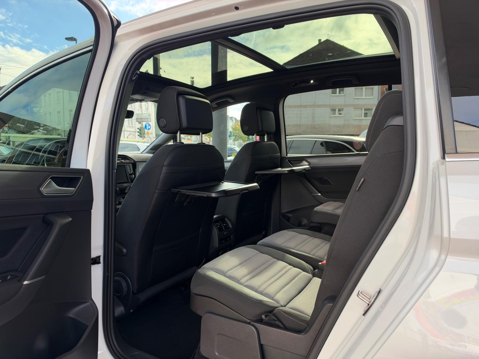 Volkswagen Touran 2.0 TDI, Highline, R-Line-Paket 1. Hand