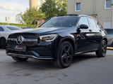 Mercedes-Benz GLC 300de 4Matic AMG-LINE*PANO*LUFT*360°KAM*AHK* - Mercedes-Benz GLC 300 Hybrid (Diesel/Elektro): Luftfederung