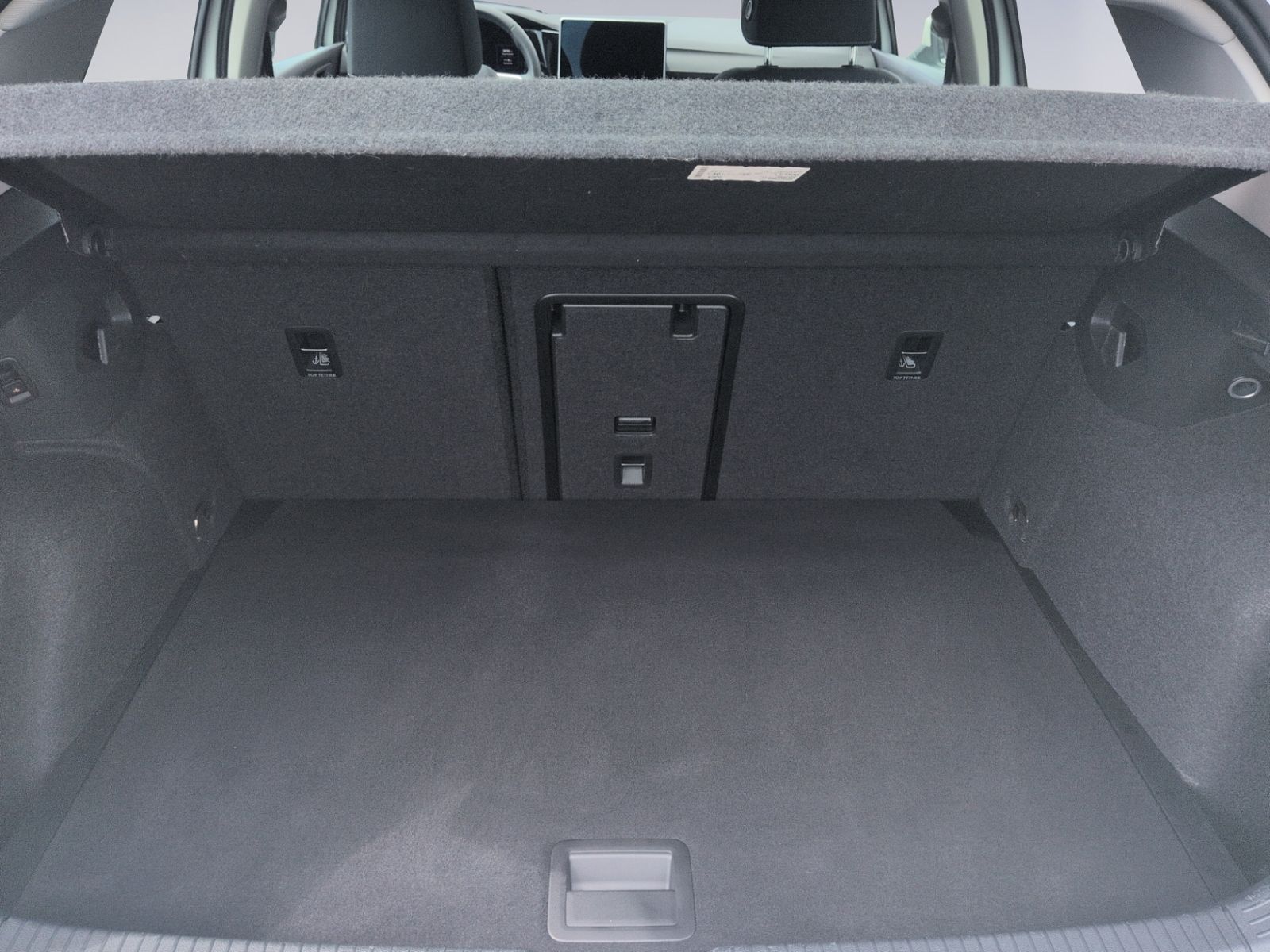 Golf VIII 1.5 TSI LIFE CLIMATRONIC+SHZ+LED+AHK