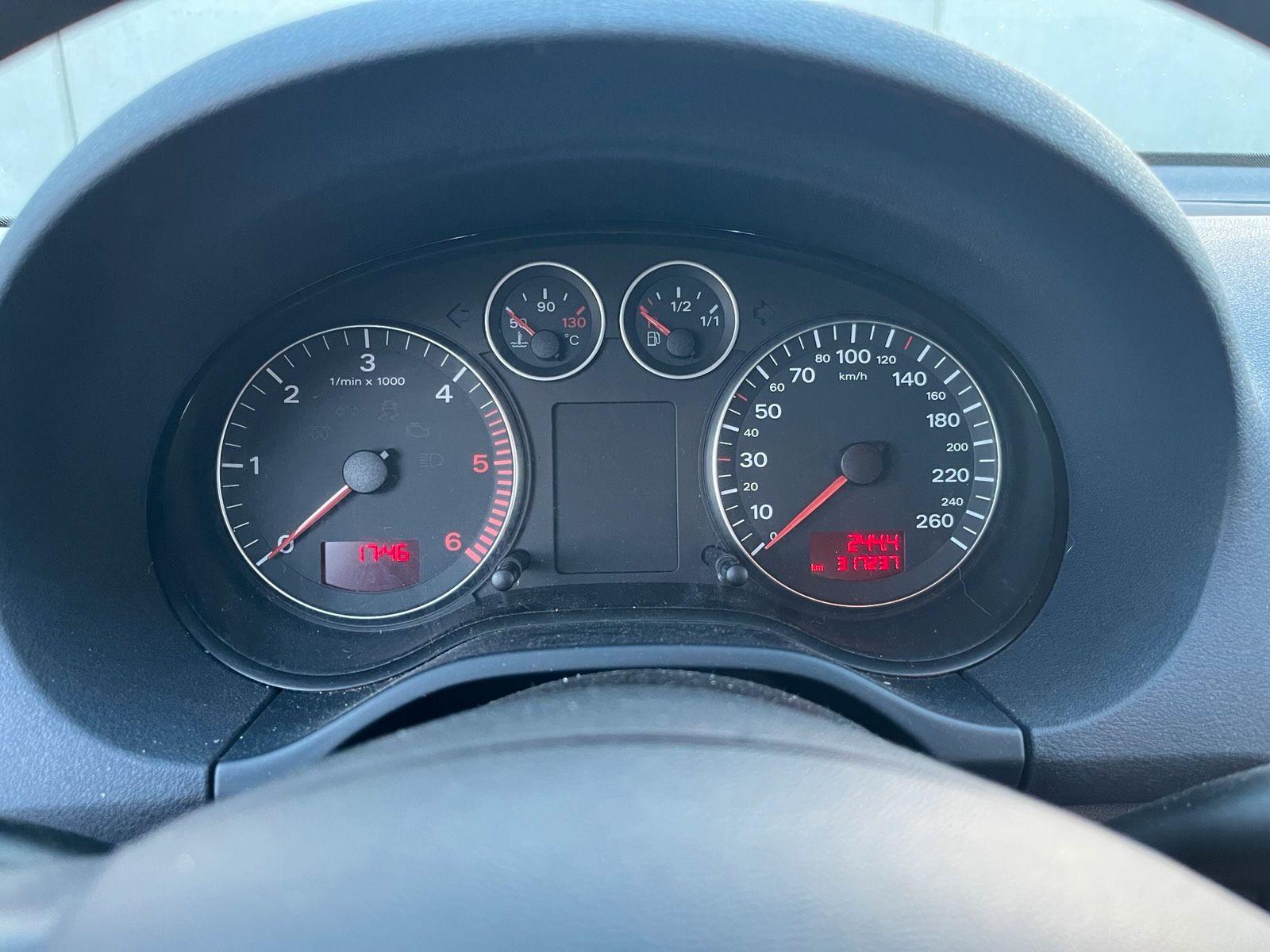 Audi A3 2005 — photo 12