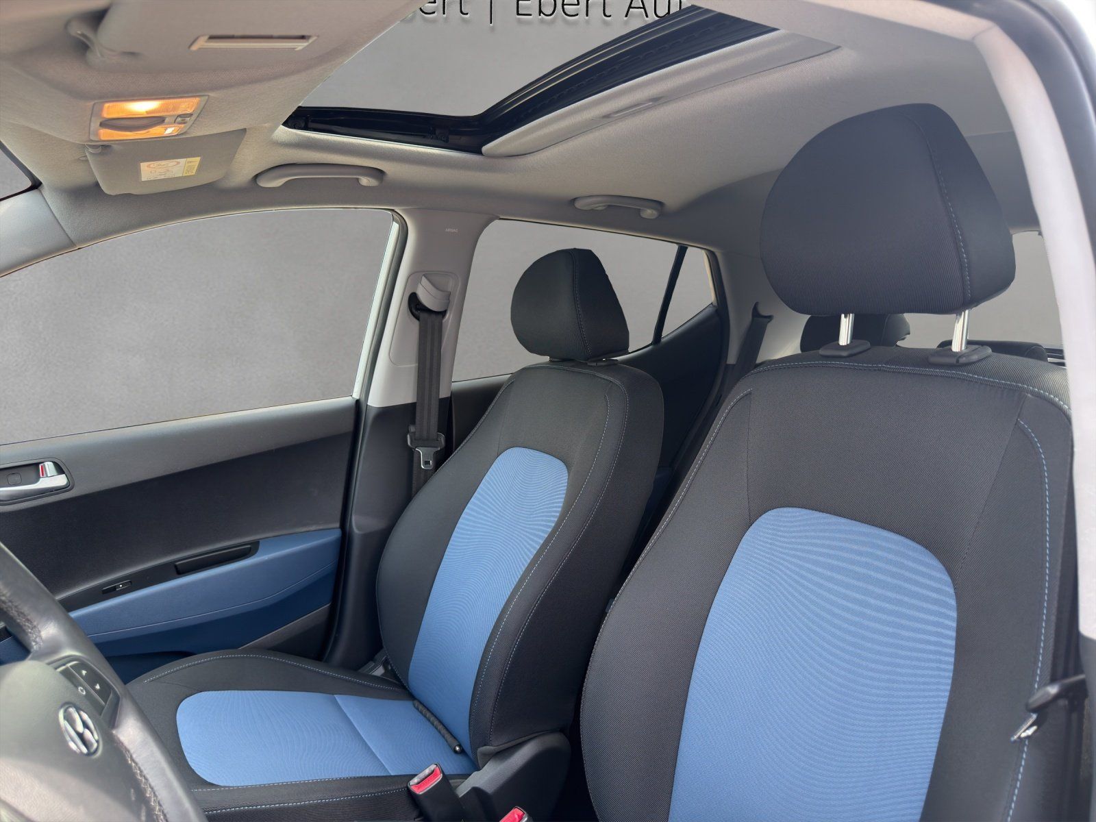 Fahrzeugabbildung Hyundai i10 1.2 Sytle el. SD Glas Sitzh. Automatik Klima