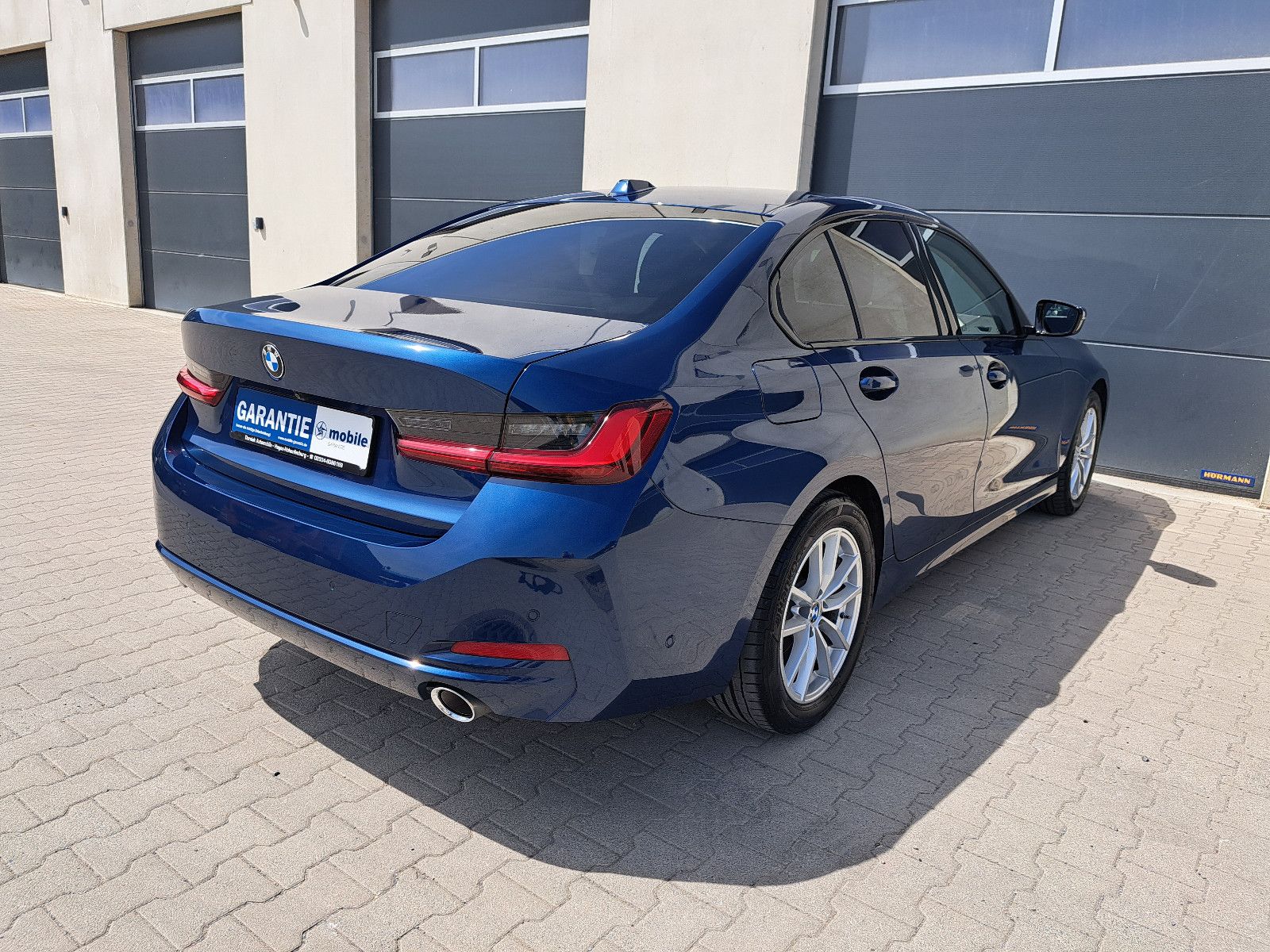 BMW 318d LCI*Adapt.LED*Curved*HiFi*HUD*RFK foto 5