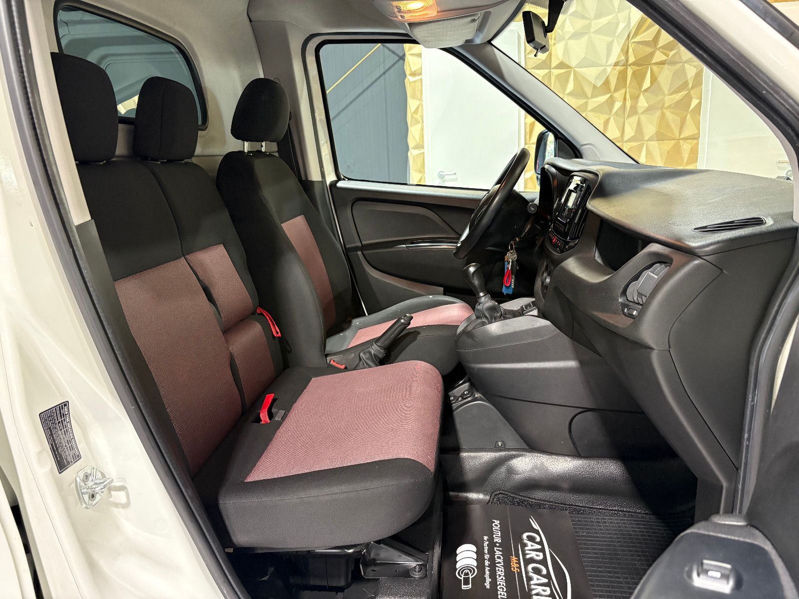 Fahrzeugabbildung Fiat Doblo Doblò SX Maxi Kasten/3-SITZ/PDC/BLUETOOTH/