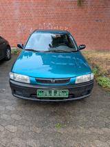 Mazda Verkaufe Mazda 323 P 1,4 an Bastler - Mazda 323 mit Benzin-Antrieb: Kleinwagen