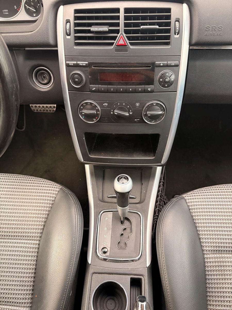 Mercedes-Benz B180 2005 — photo 12